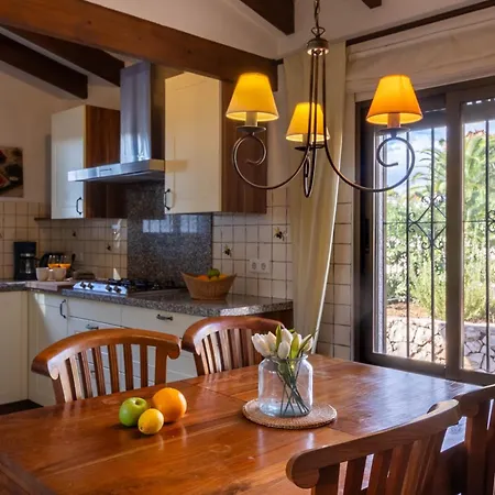 Abahana Ananas Villa *